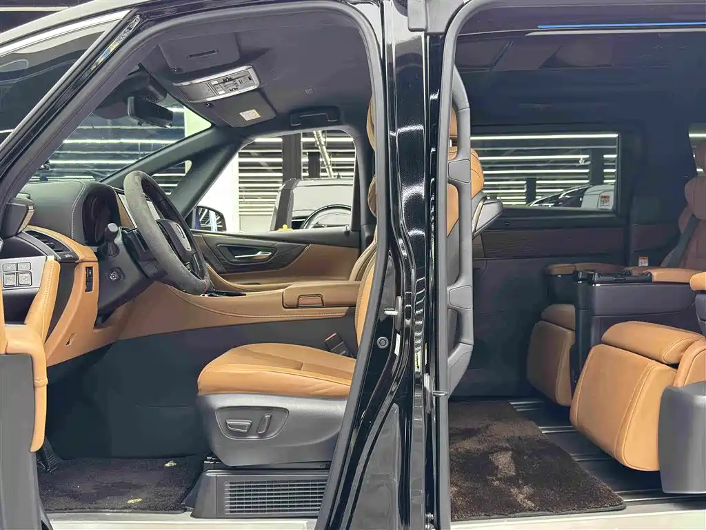 Toyota Vellfire 2025 2024 Crown Hybrid 2.5L Premium Edition