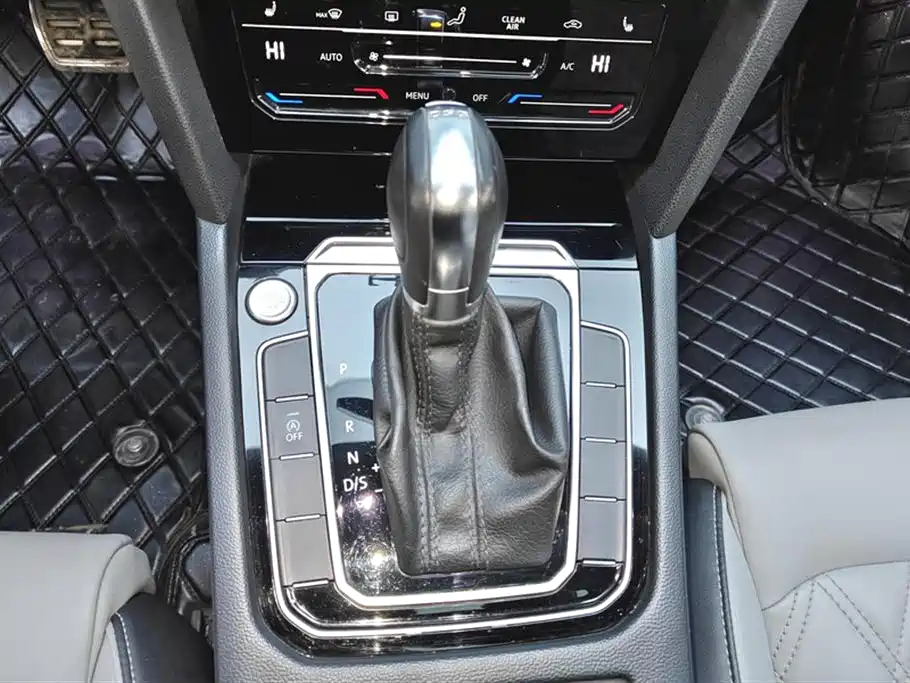 Volkswagen Magotan 2023 2 Million Units Anniversary Edition 330TSI DSG Leading Type фото 16