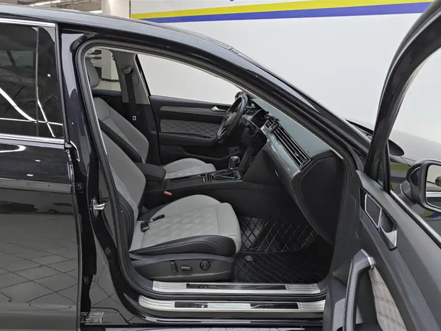 Volkswagen Magotan 2023 2 Million Units Anniversary Edition 330TSI DSG Leading Type фото 8