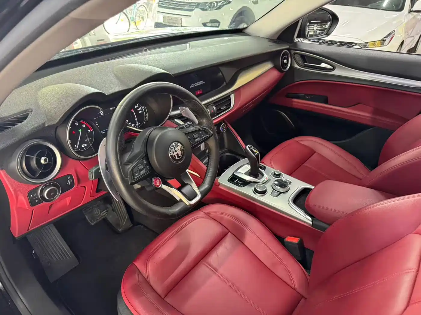 Alfa Romeo Stelvio 2020 2020 2.0T 280HP Luxury Sport Edition