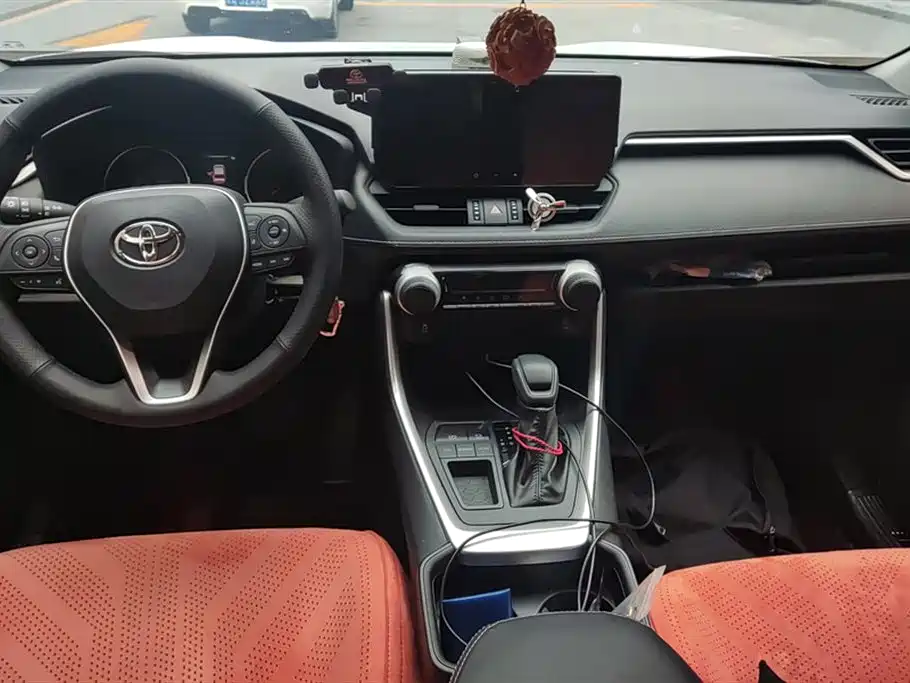 Toyota Wildlander 2024 2.0L CVT FWD Leading Edition фото 12