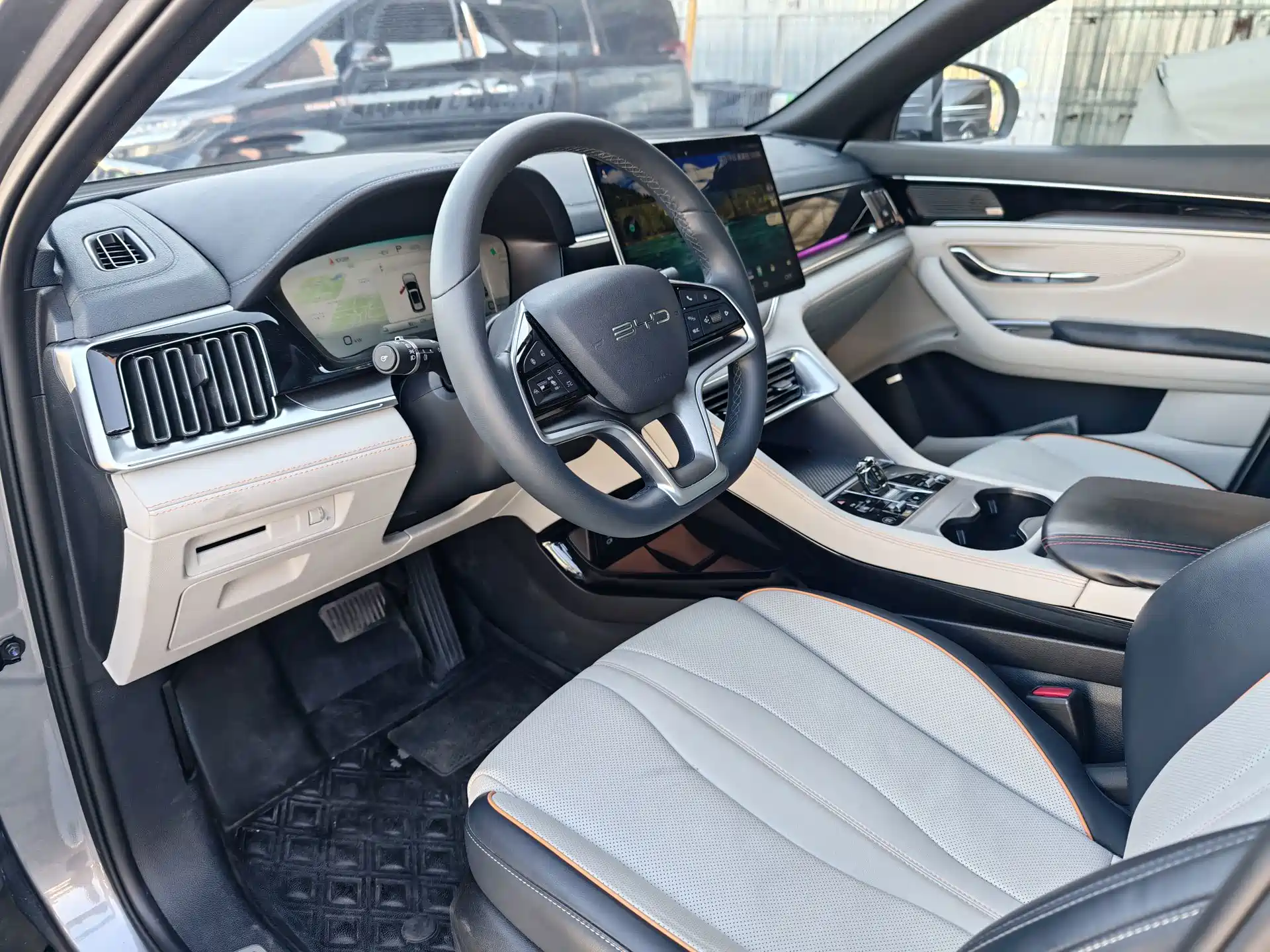 Photo 8 - BYD Song PLUS PHEV