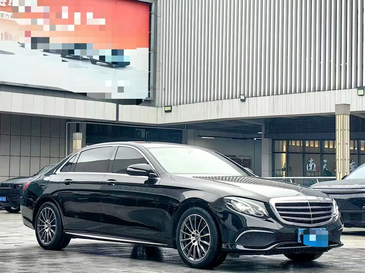 Фото 3 - Mercedes-Benz E-Class