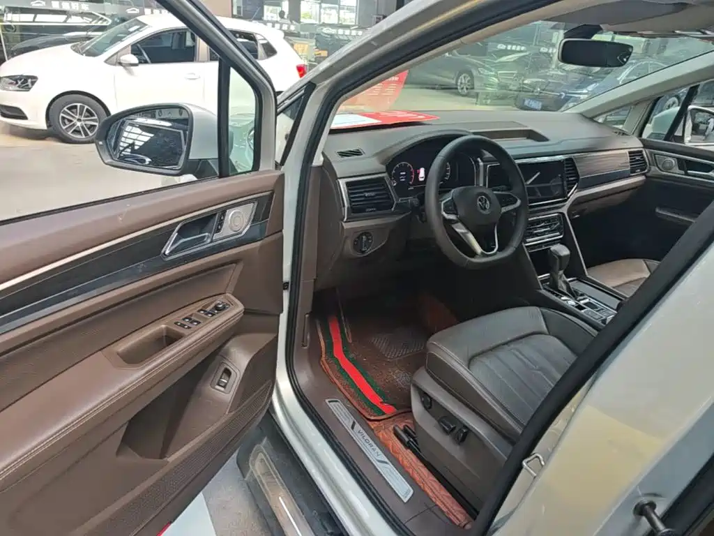 Volkswagen Viloran 2020 2020 330TSI Luxury Edition