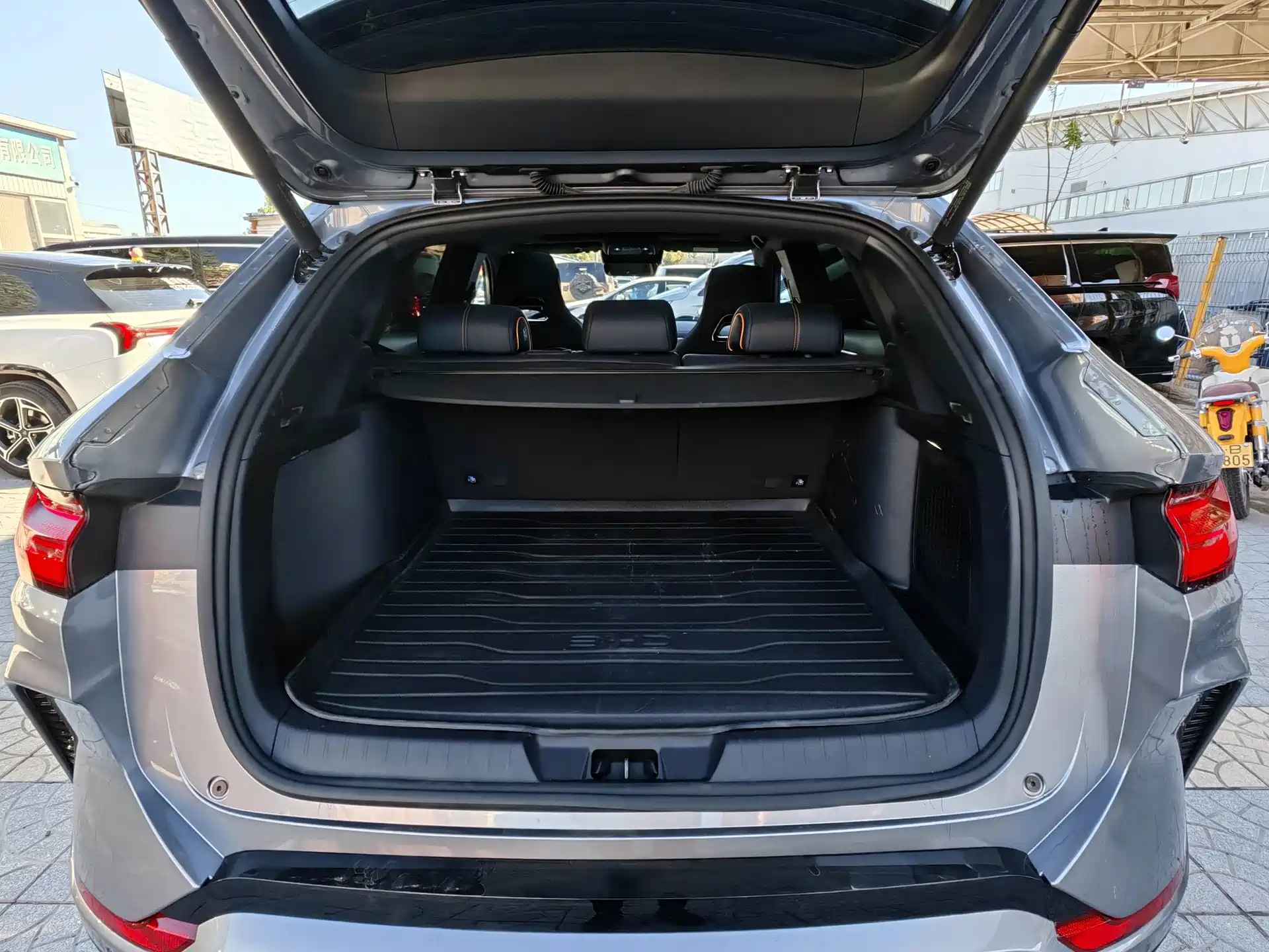 Photo 16 - BYD Song PLUS PHEV
