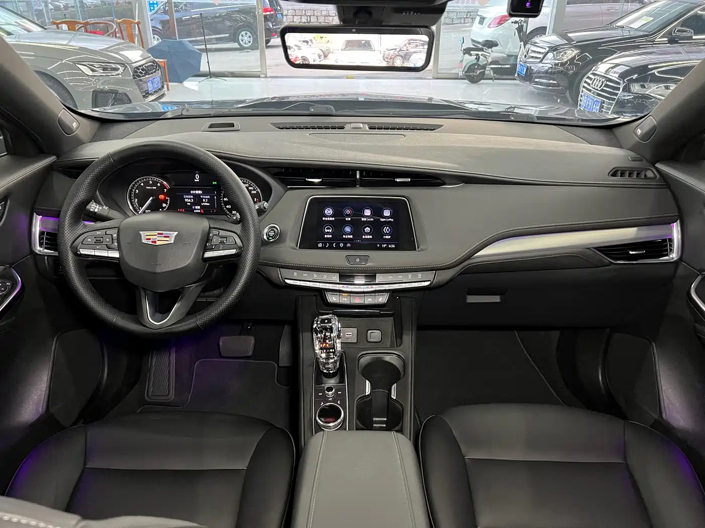 Cadillac XT4 2023 2023 Model Year 28T Two-Wheel Drive Luxury Model