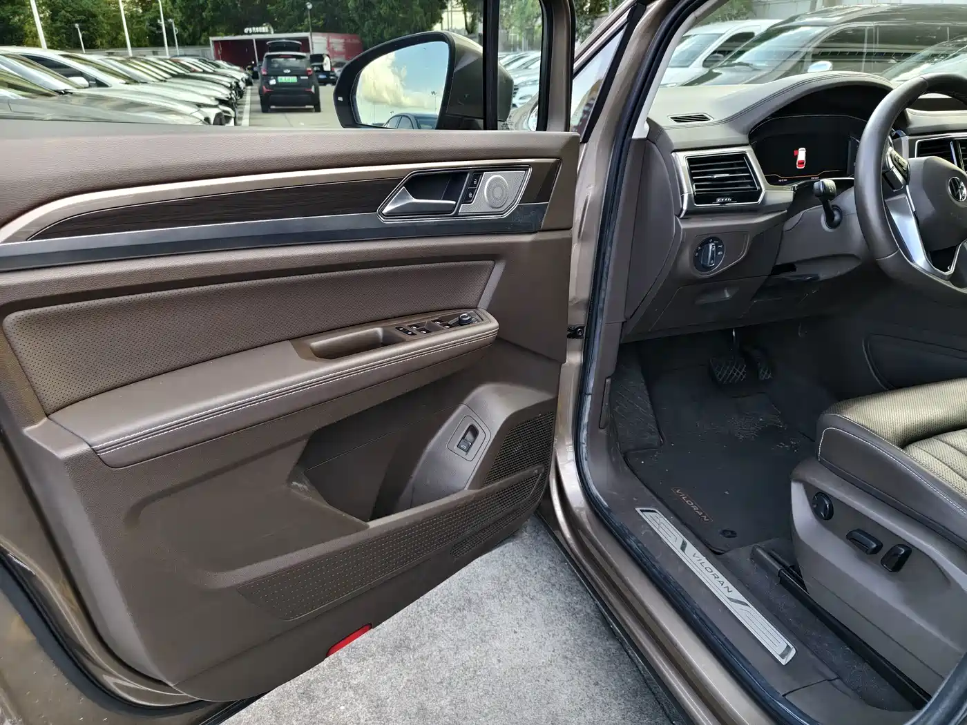 Volkswagen Viloran 2020 2020 330TSI Luxury Edition