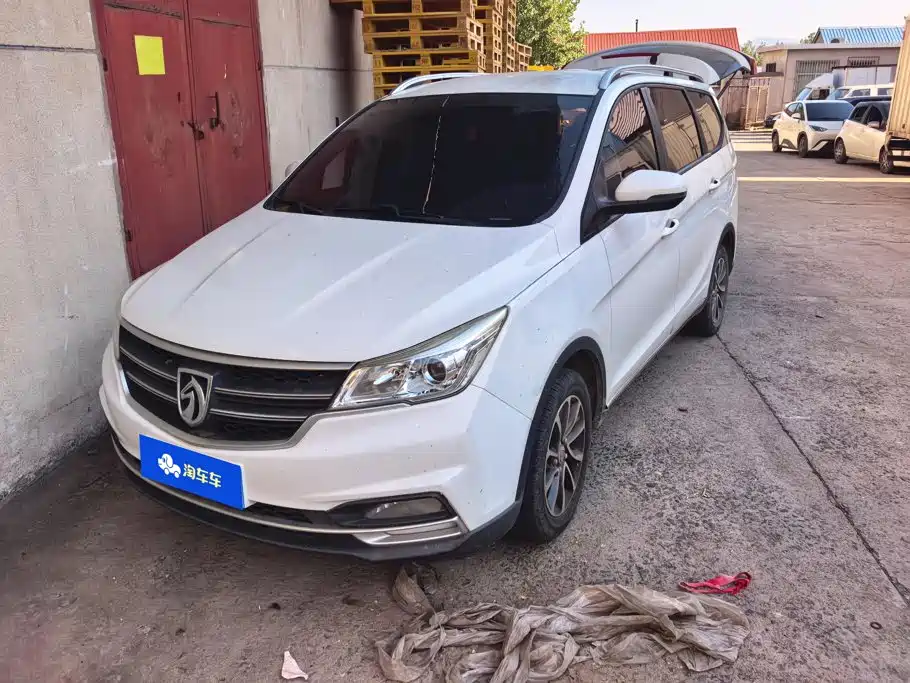 Baojun 730 2020 2019 1.5L Manual Fashion Edition 7-Seater China VI