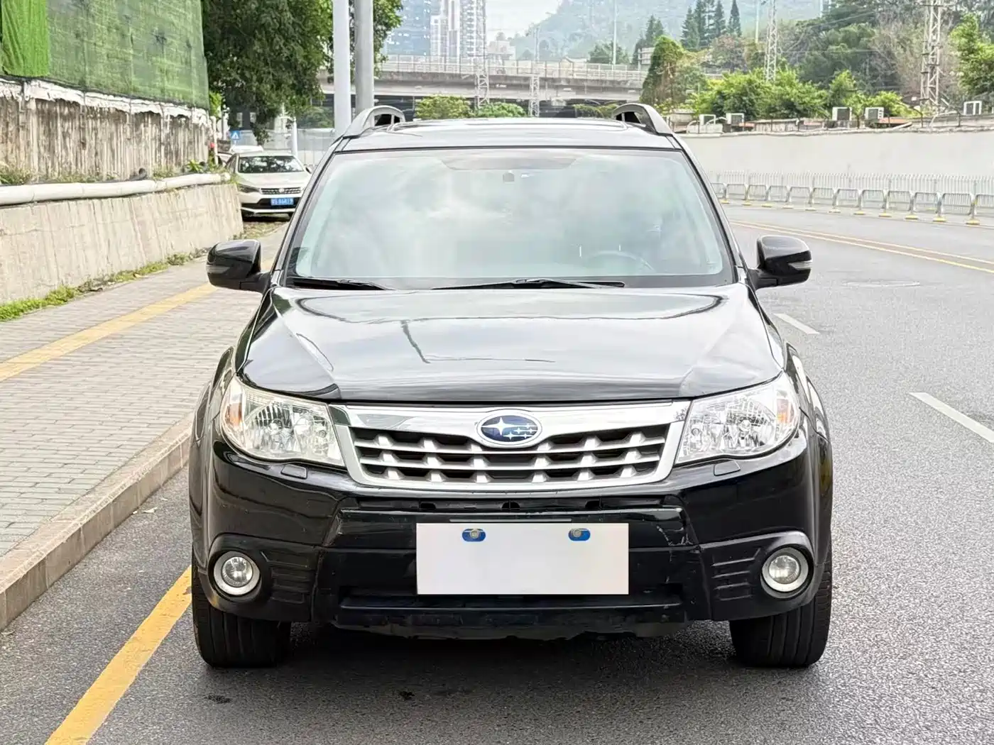 Subaru Forester 2011 2.5XS Automatic Luxury Edition фото 2