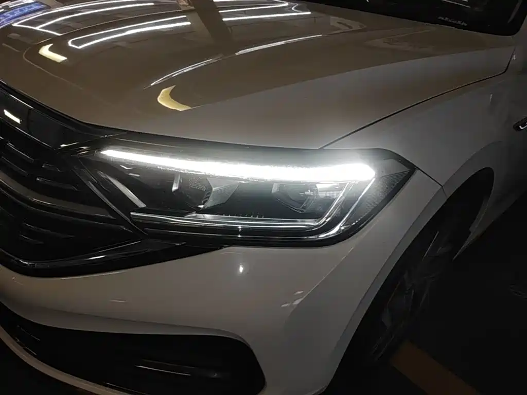 Volkswagen Sagitar 2025 300TSI DSG Surpass Edition фото 24