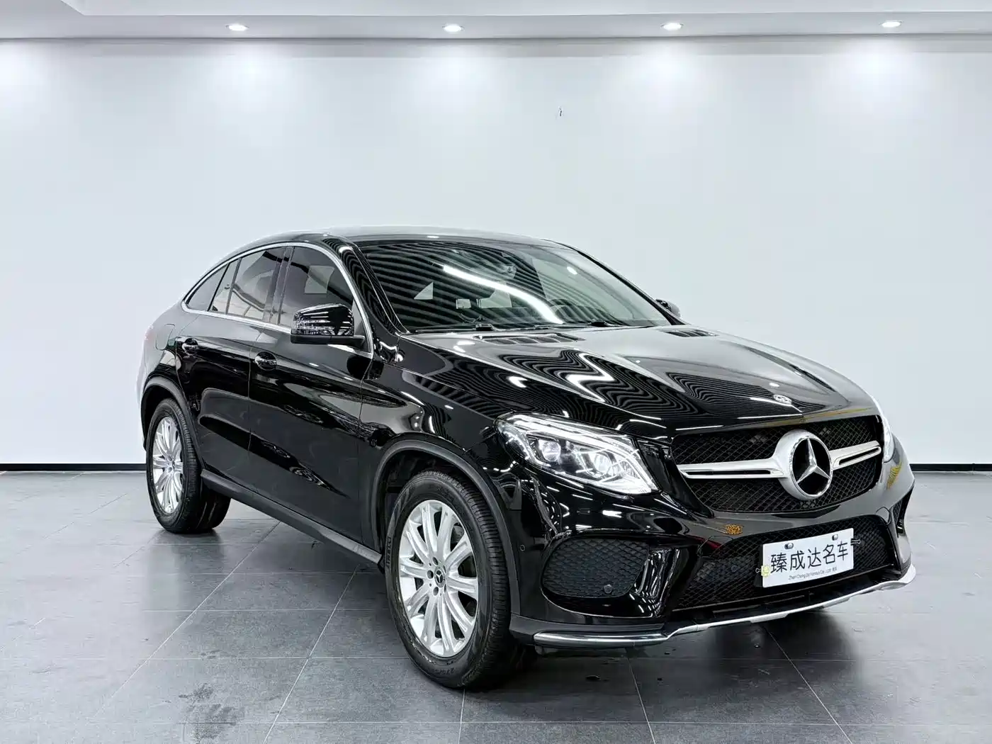 Mercedes-Benz GLE Coupe 2018 GLE 320 4MATIC Coupe SUV фото 3
