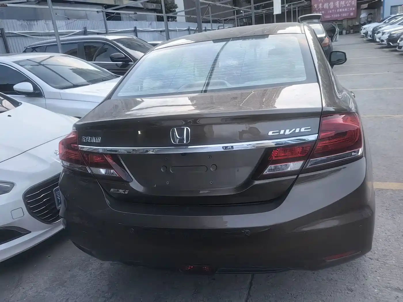 Photo 5 - Honda Civic