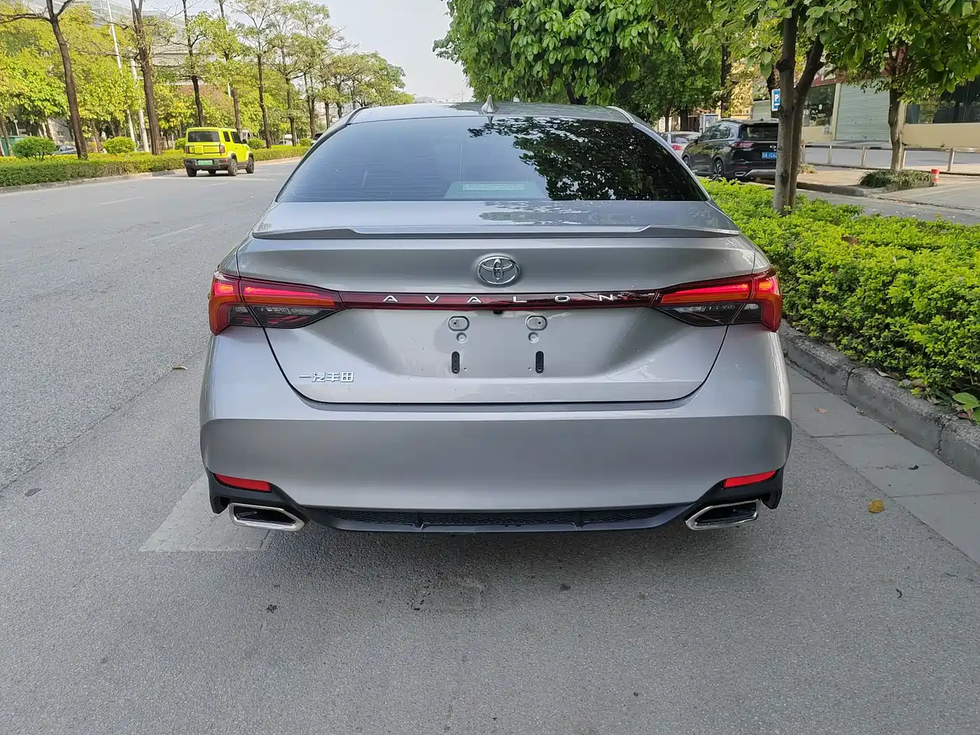 Toyota Avalon 2022 2.5L Luxury Edition фото 2