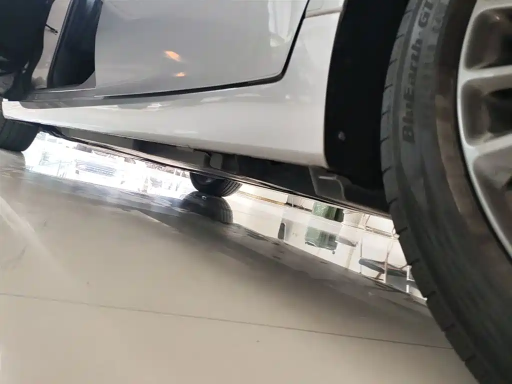 Toyota Avalon 2019 2.5L Touring Premium Edition China VI фото 22
