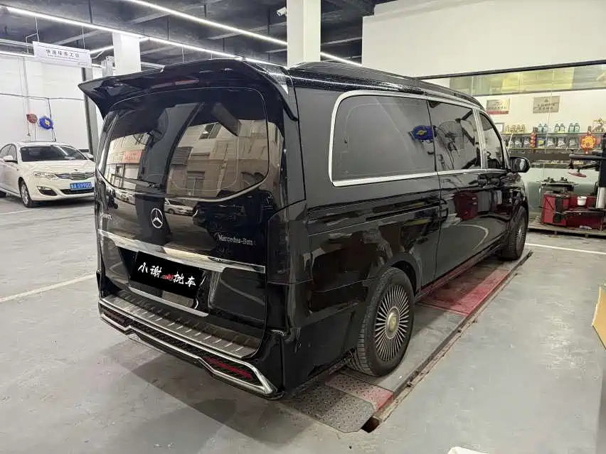 Mercedes-Benz Vito 2023 2.0T Elite 7-Seater фото 11
