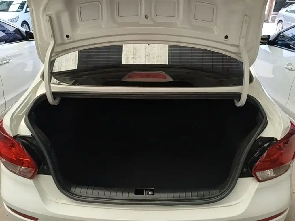 Kia Huan Chi 2021 2020 Facelift 1.4L Auto Comfort Sunroof Edition