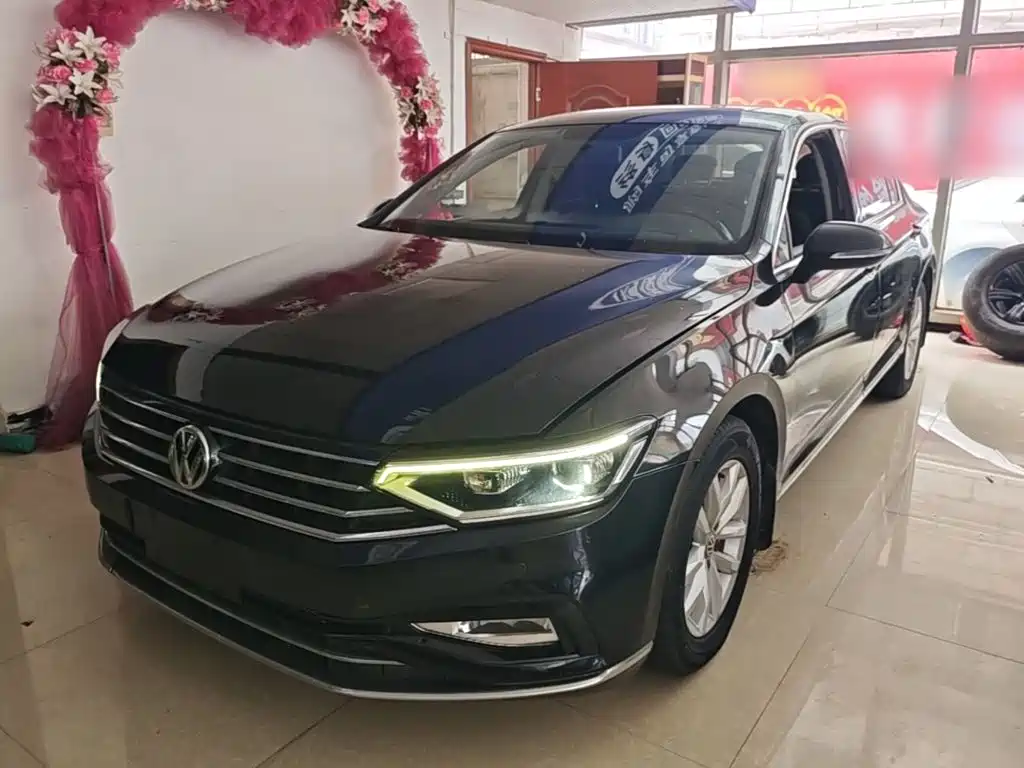 Фото 2 - Volkswagen Magotan