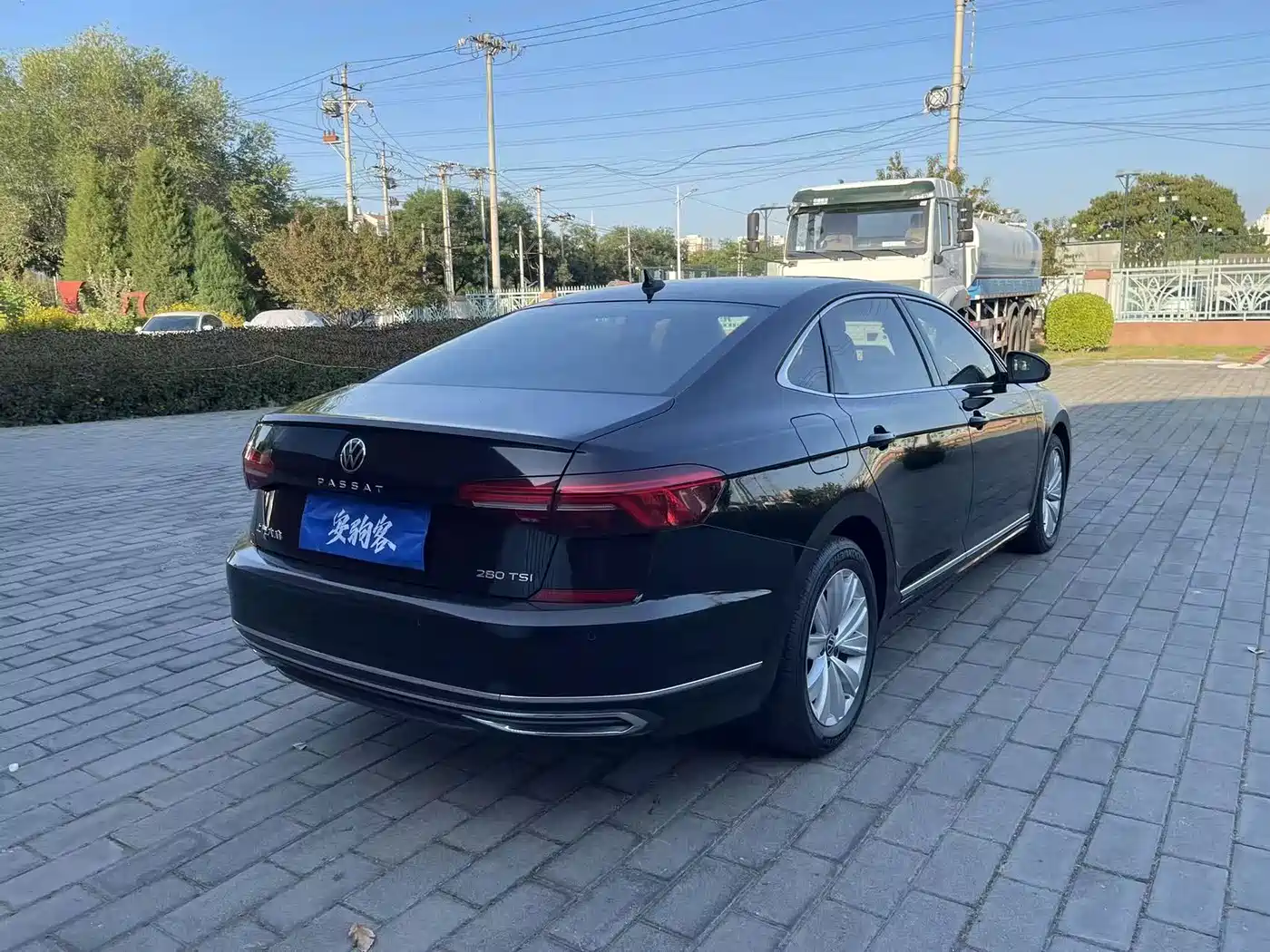 Фото 8 - Volkswagen Passat