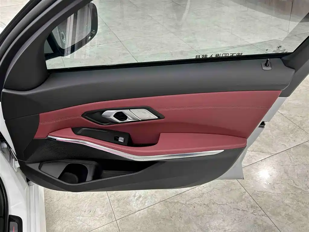 BMW 3 Series 2022 320i Sport Package фото 13