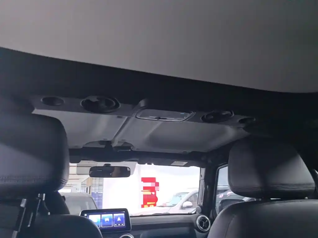 BAIC ORV Beijing Offroad BJ40 2024 2.0T Urban Hunter Glory Edition фото 18