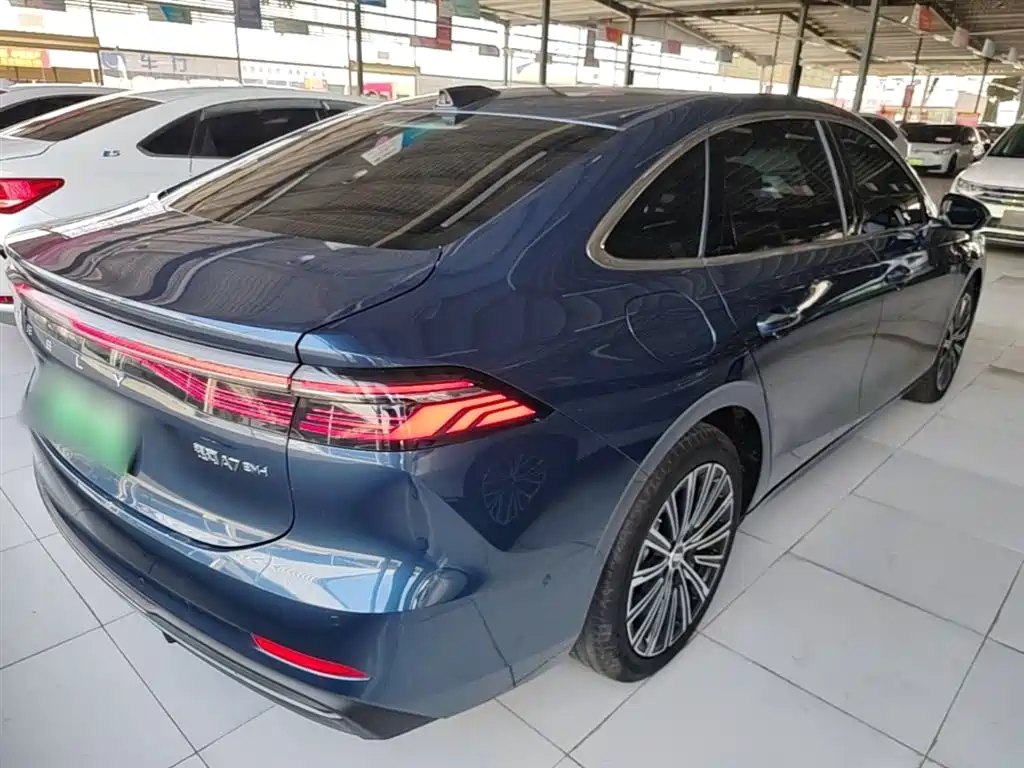 Geely Galaxy Galaxy A7 2025 EM-i фото 7
