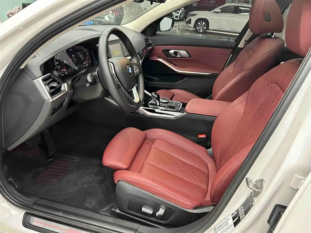 BMW 3 Series 2022 320i Sport Package фото 12