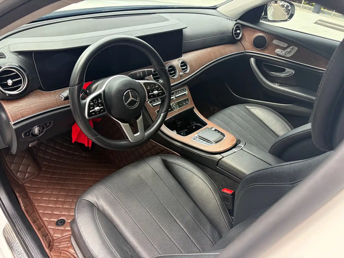 Mercedes-Benz E-Class 2019 E 300 L Luxury фото 15
