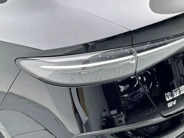 BYD Seal 2022 550km Standard Range RWD Elite фото 24
