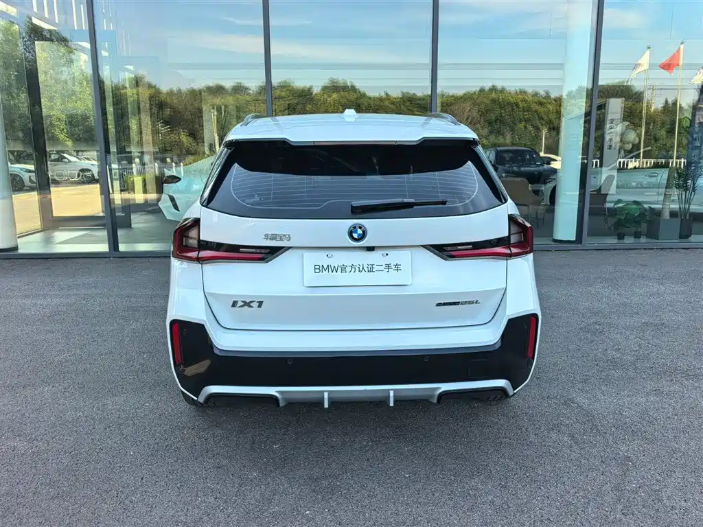 BMW iX1 2025 2025 eDrive25L M Sport Package