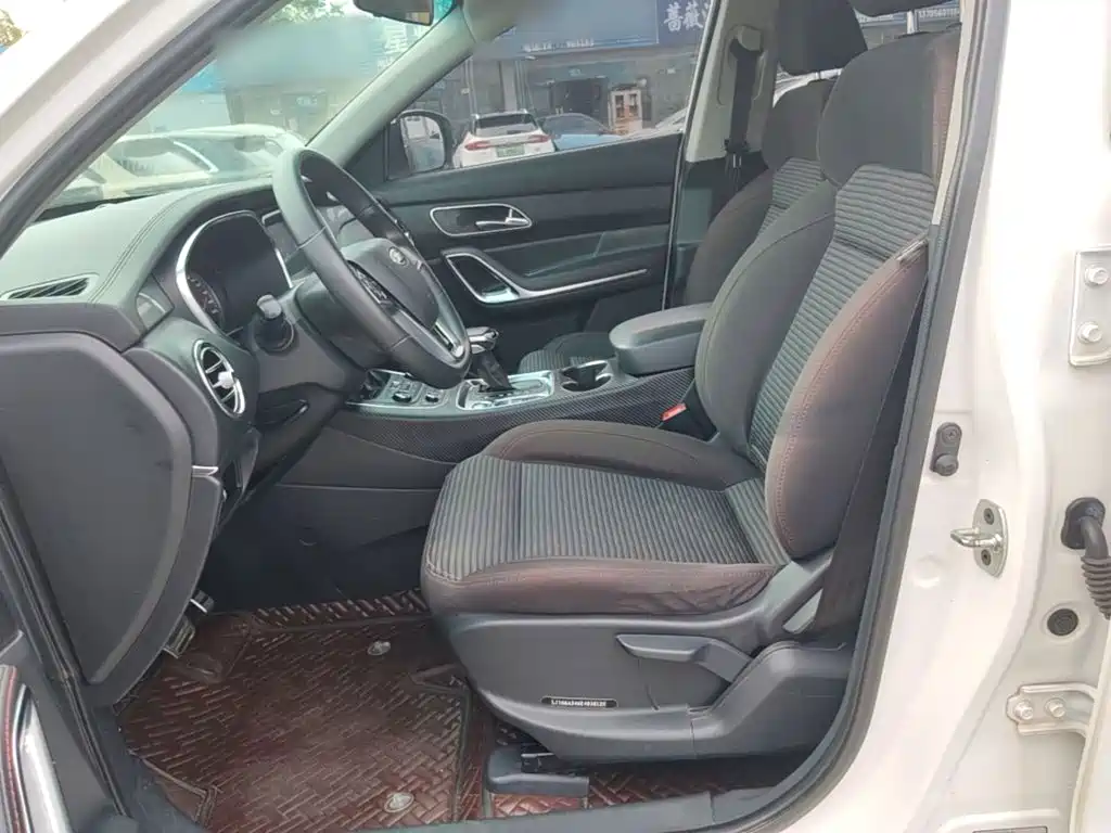 JAC Refine S7 2019 2019 1.5T Automatic Safety 5-Seater