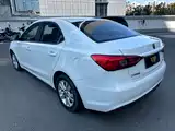 Фото 4 - Roewe 360