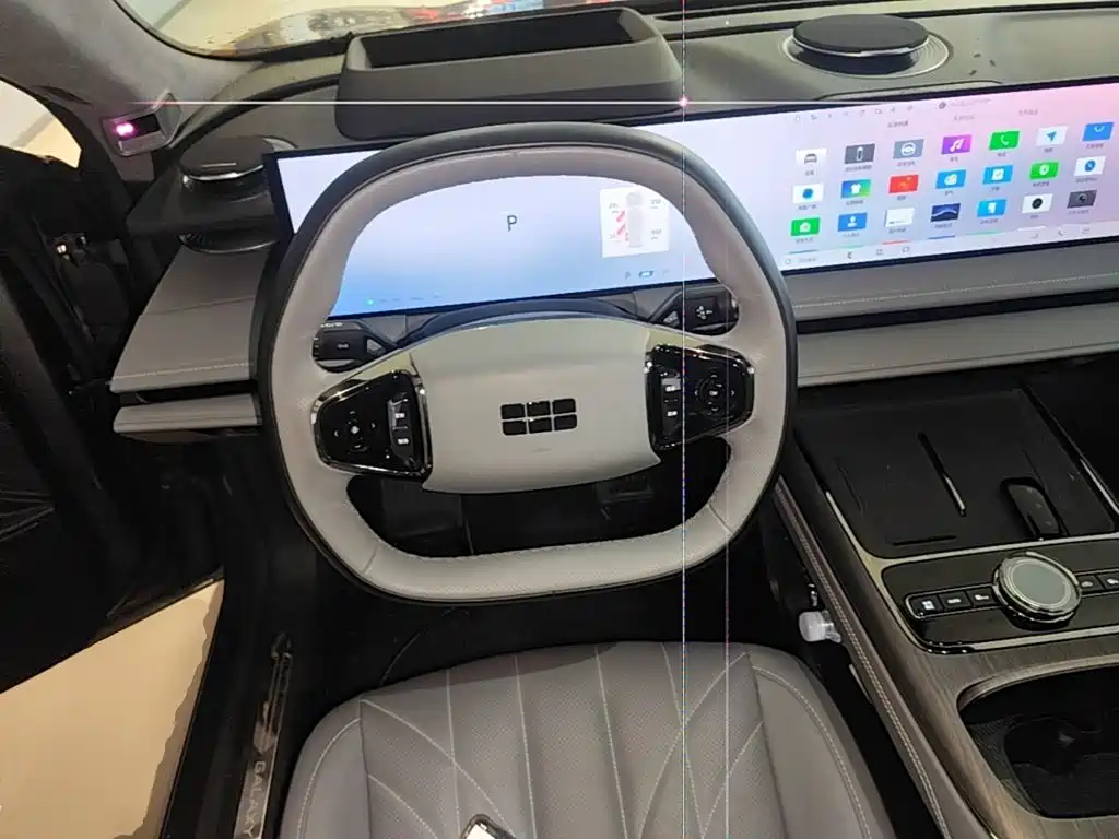 Geely Galaxy Galaxy E8 2025 2025 700km Long Voyage Smart Drive Edition