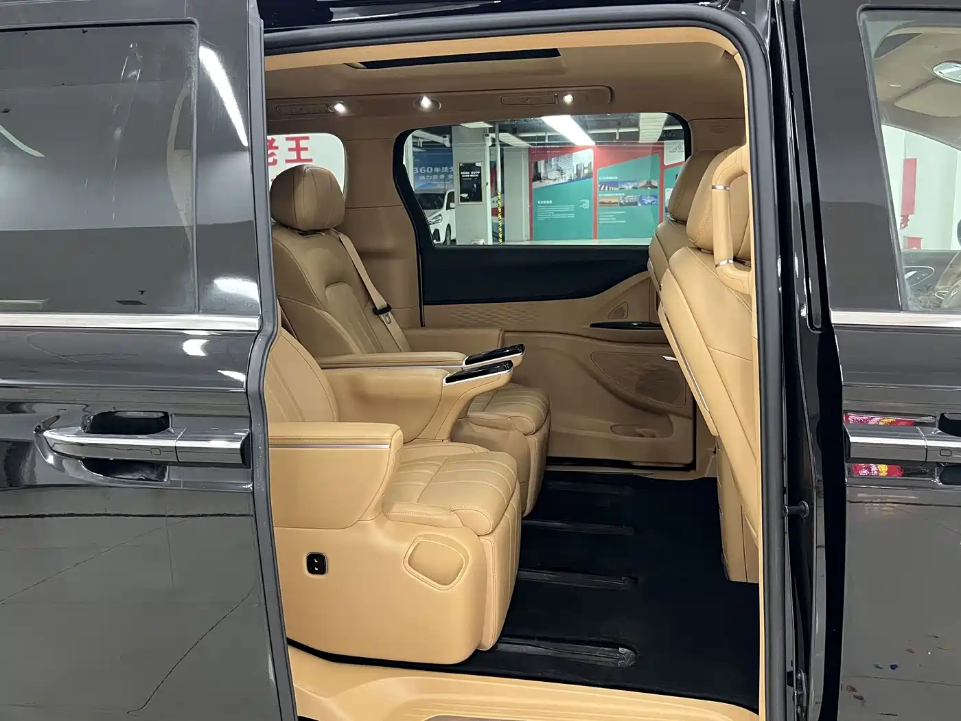 Voyah Dreamer 2026 2025 PHEV AWD Excellent Kunpeng Edition
