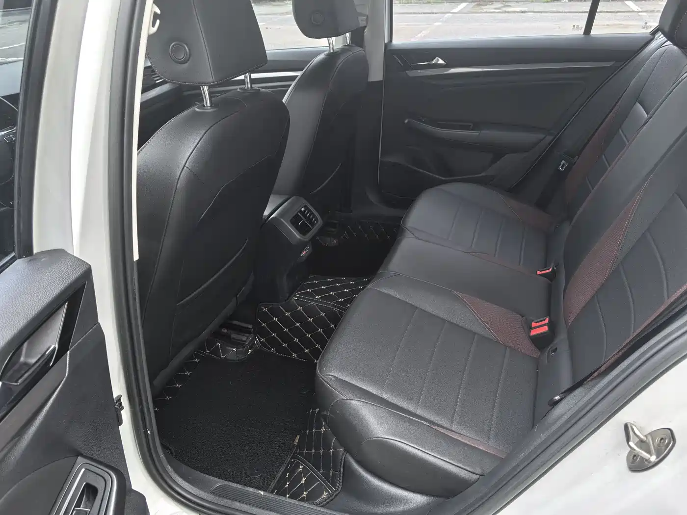 Volkswagen Bora 2021 1.5L Automatic Luxury Smart Edition фото 10