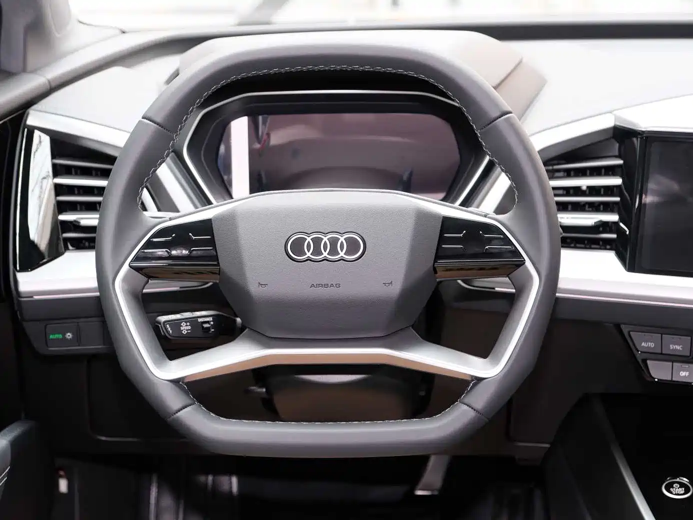 Audi Q4 e-tron 2024 40 e-tron Pioneer Edition фото 10