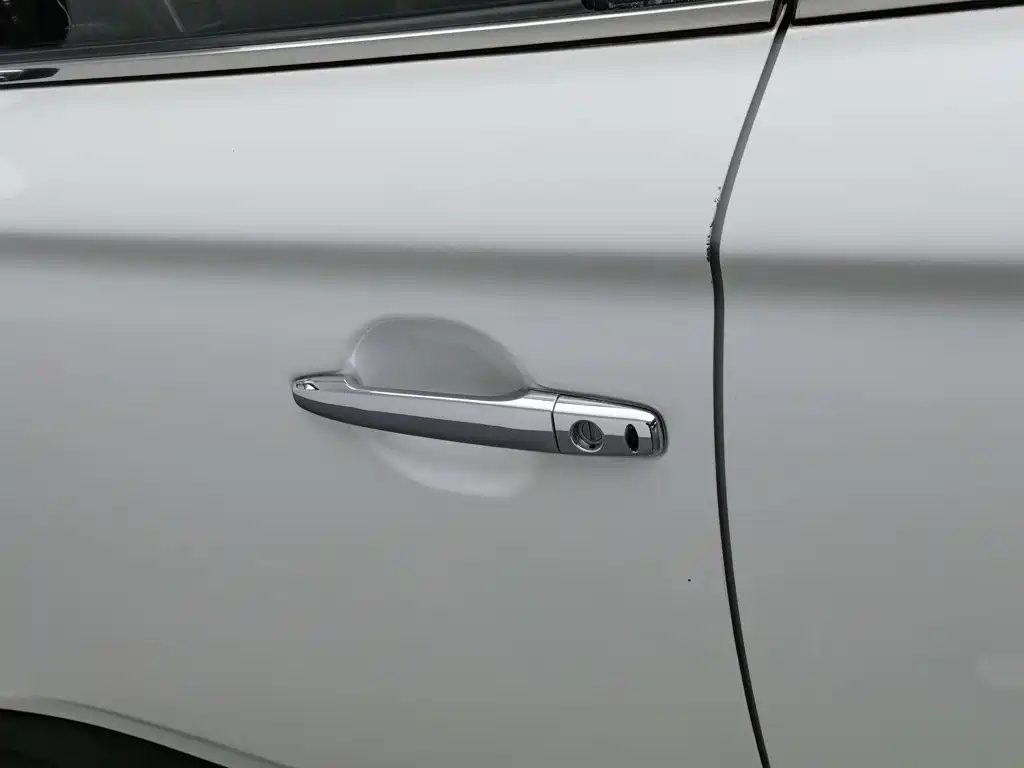 Mitsubishi Outlander (Import) 2015 2014 2.4L 4WD Luxury Value Edition 5-seater