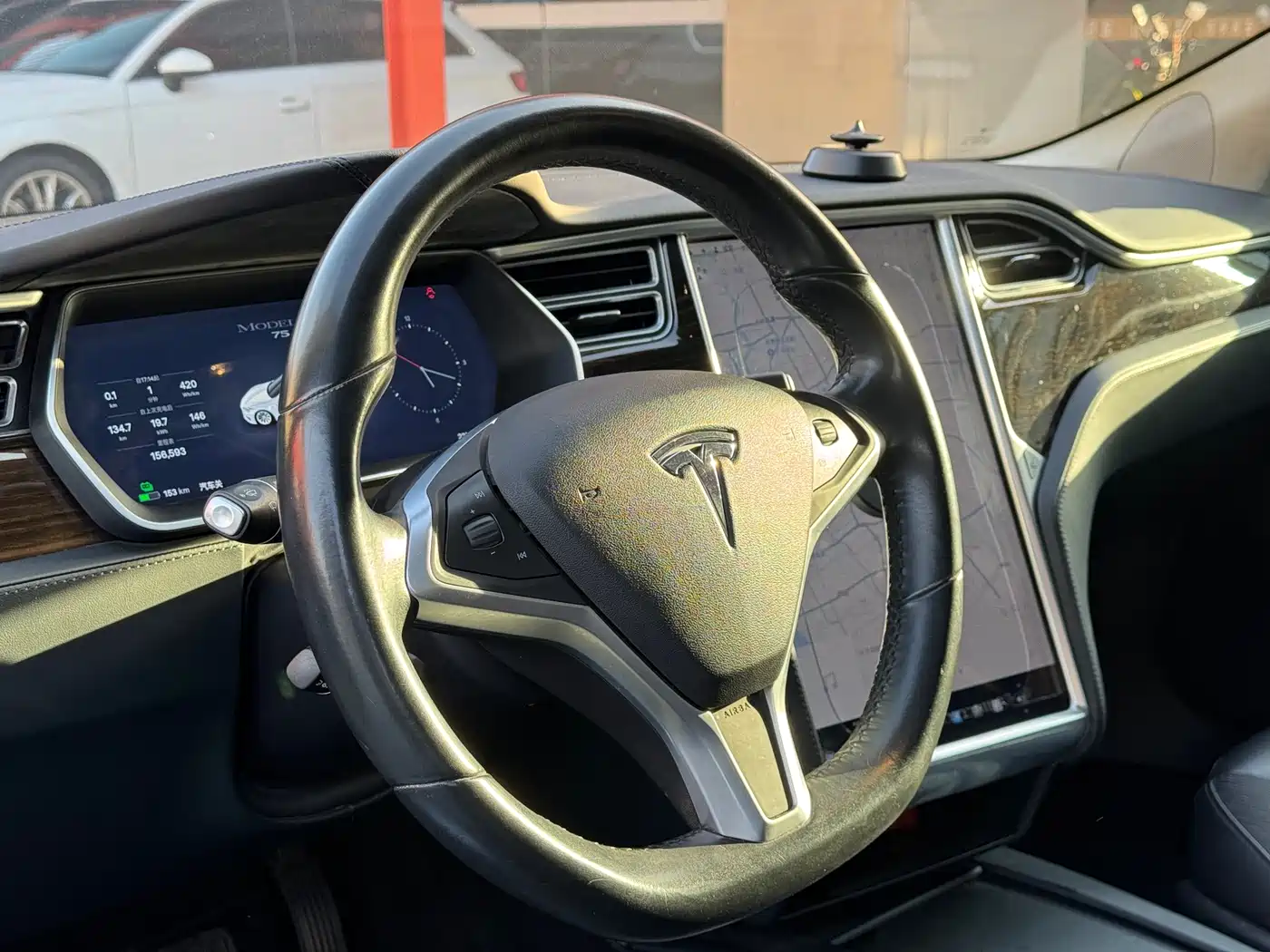 TESLA MODEL S