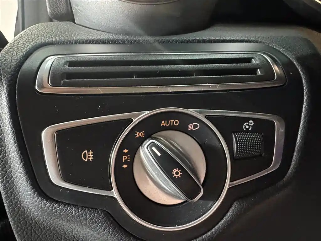 Mercedes-Benz GLC 2022 Facelift II GLC 260 L 4MATIC Luxury фото 17