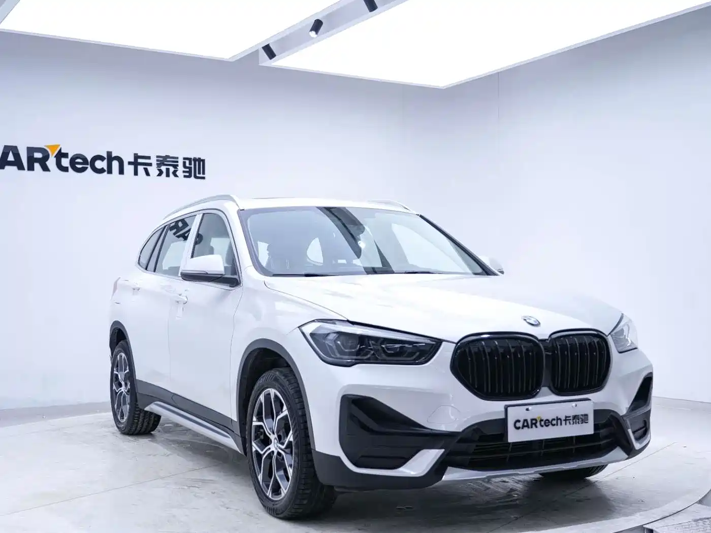 BMW X1 2020 sDrive20Li Premium Edition фото 8