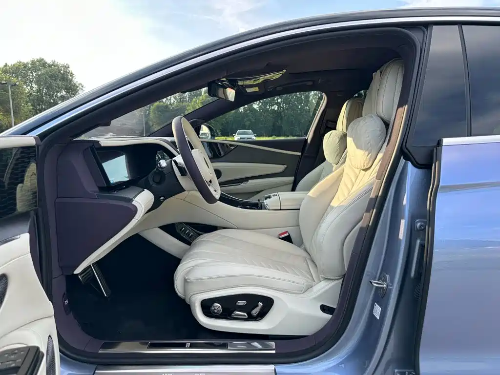 Yangwang U7 2025 2025 Model PHEV 5-Seat Luxury