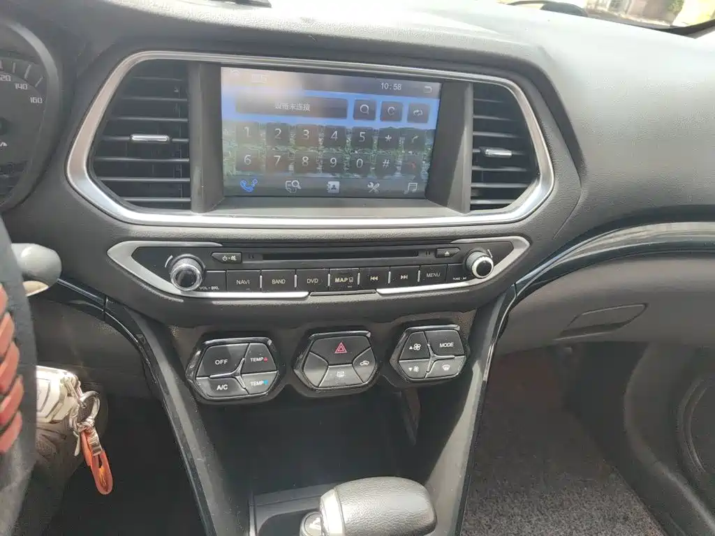 GAC Trumpchi GS4 2015 2015 200T G-DCT Comfort Edition