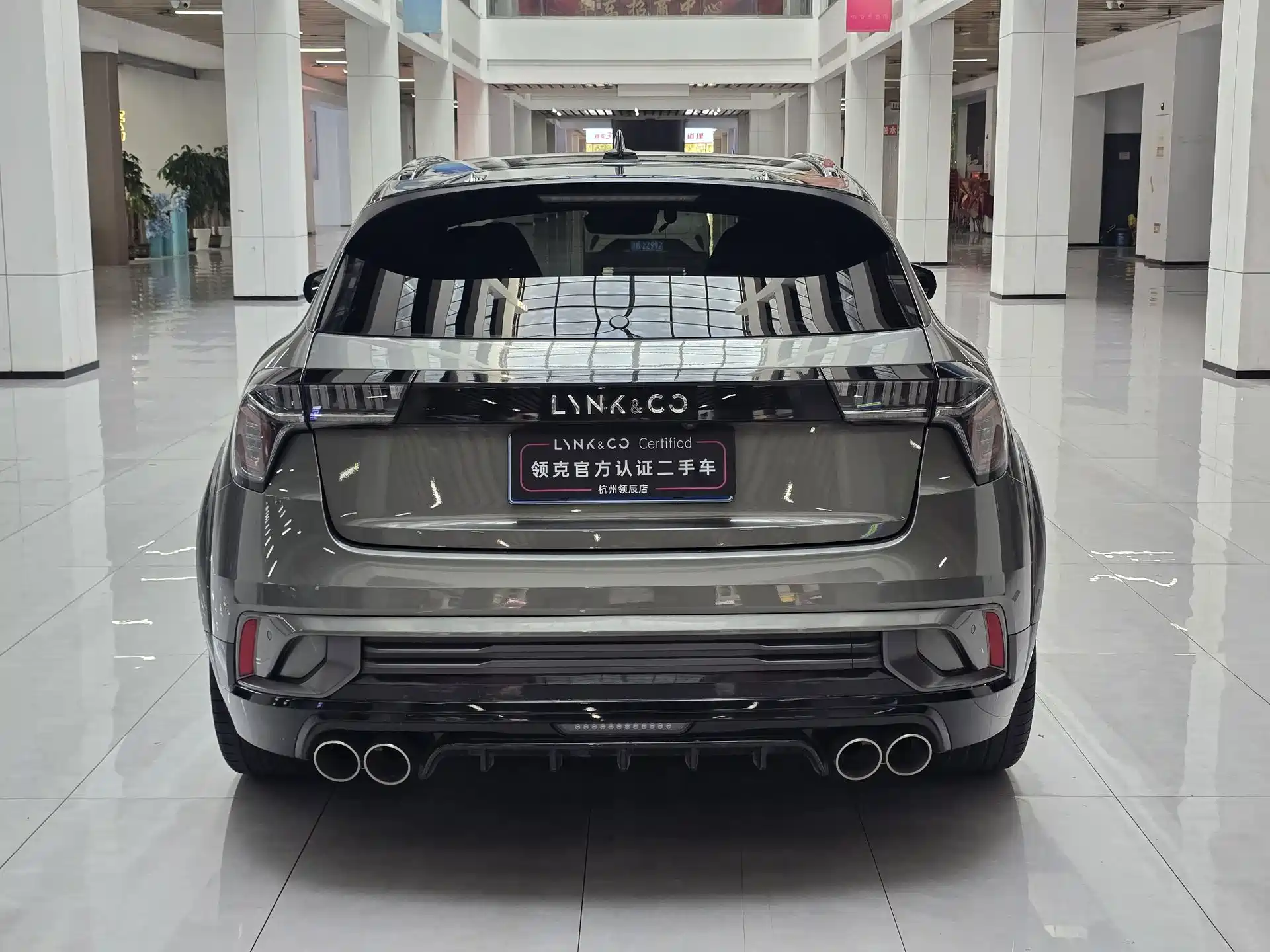 Фото 16 - Lynk & Co 02 Hatchback