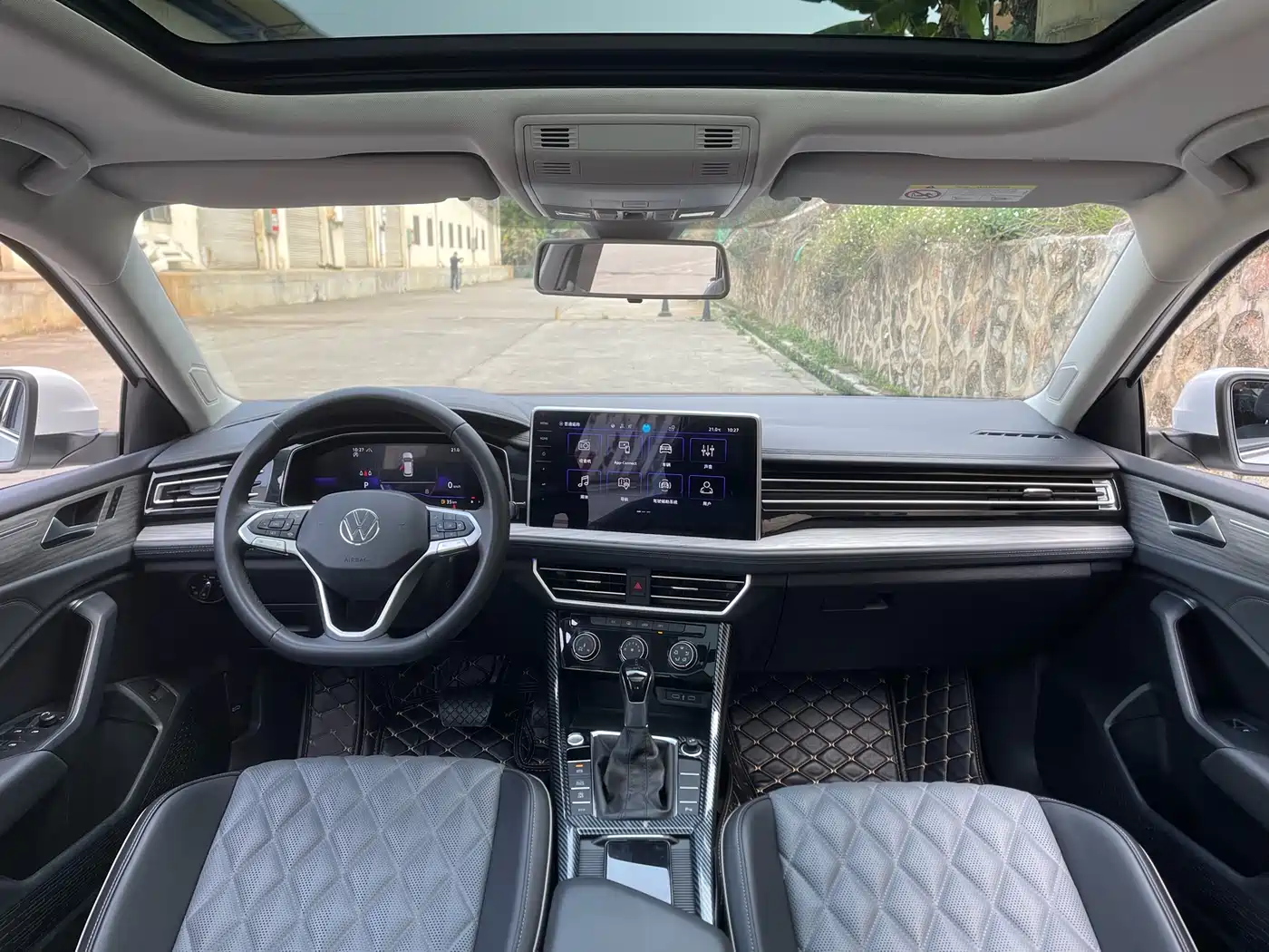 Volkswagen Sagitar 2023 300TSI DSG Surpassing Edition фото 5