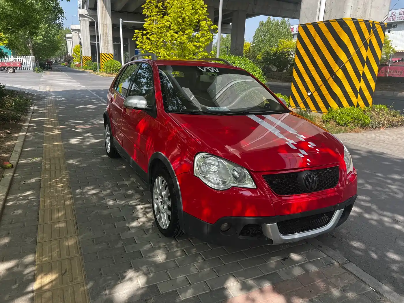 Volkswagen Polo 2007 1.6L Cross Polo MT фото 4