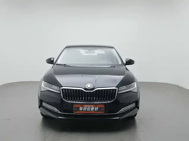 Škoda Superb 2025 Model TSI280 DSG Premium Edition — фото 3