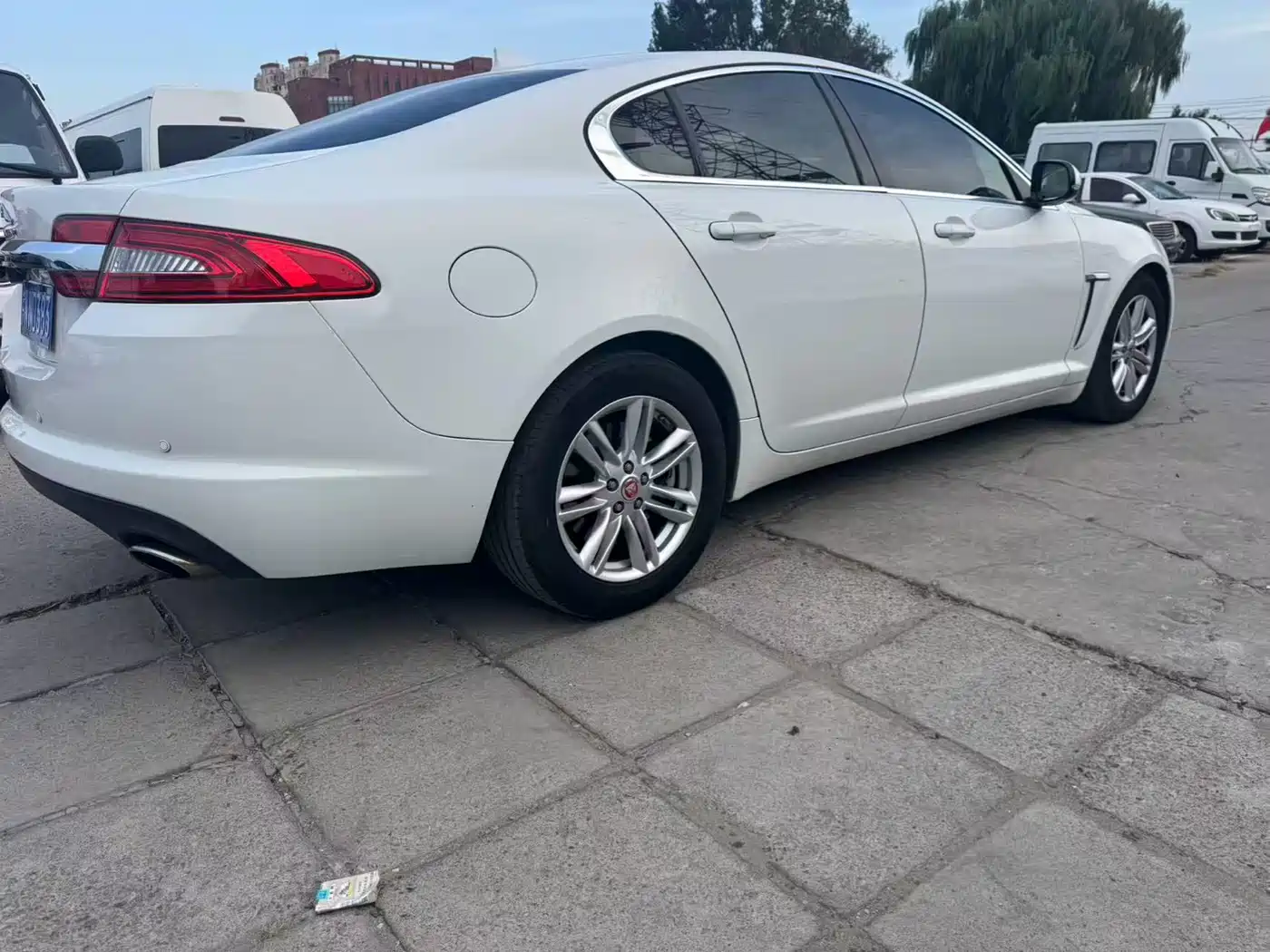 Jaguar XF 2015 2015 XF 2.0T Style Edition