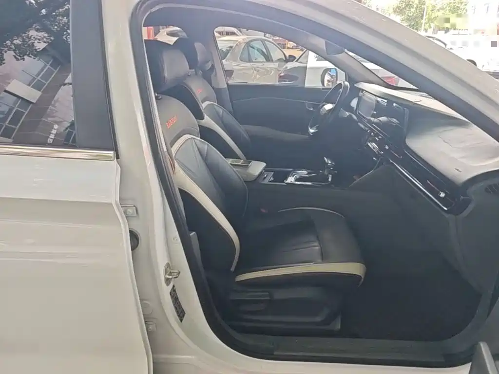 Baojun RC-6 2020 2019 1.5T CVT 24-hour Online Luxury