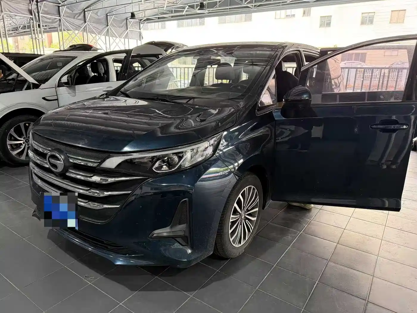 GAC Trumpchi M6 2021 270T DCT Honor Edition (7-seater)