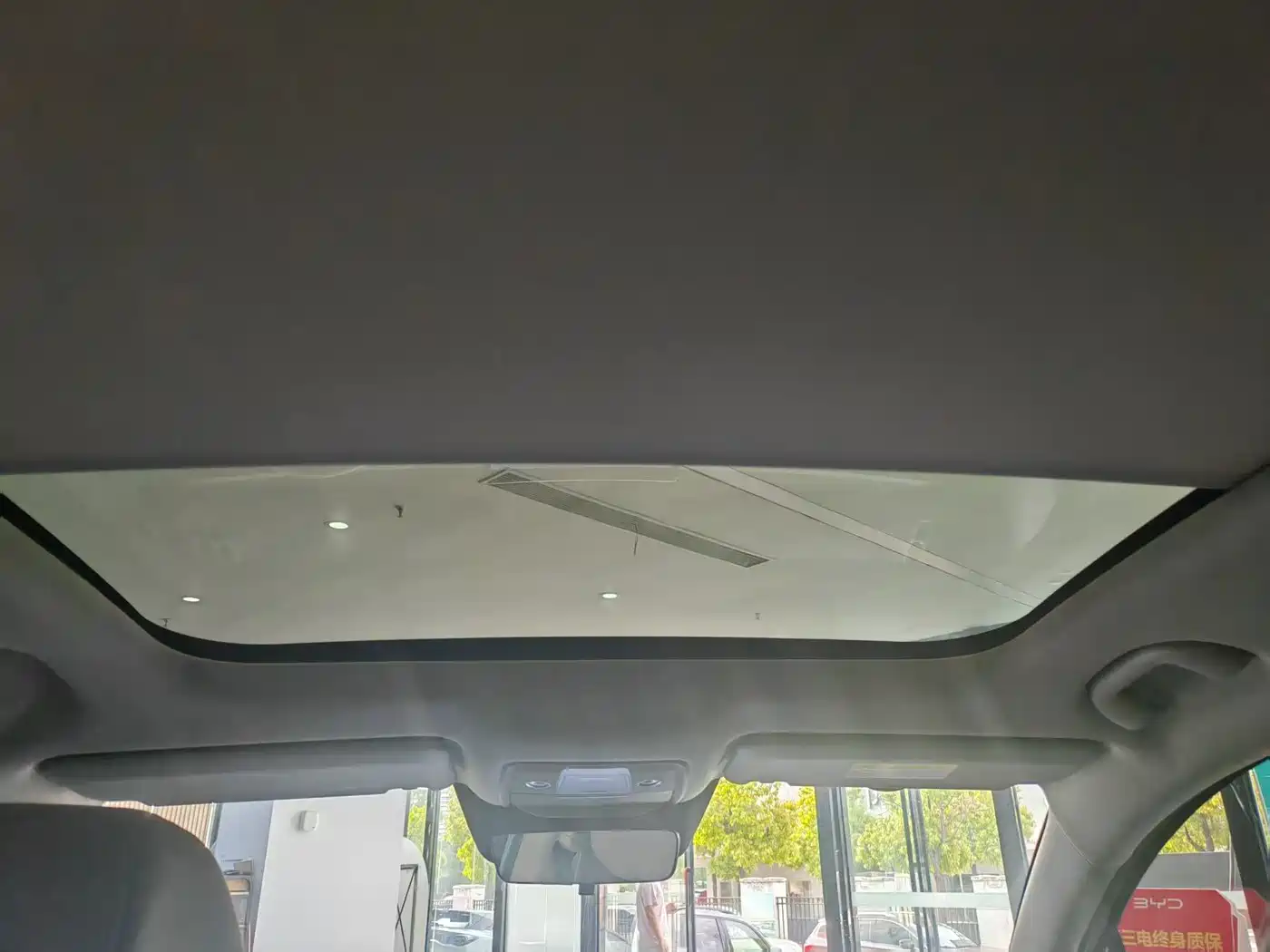BYD Hai Shi 05 EV 2025 520KM Smart Navigation Edition фото 13