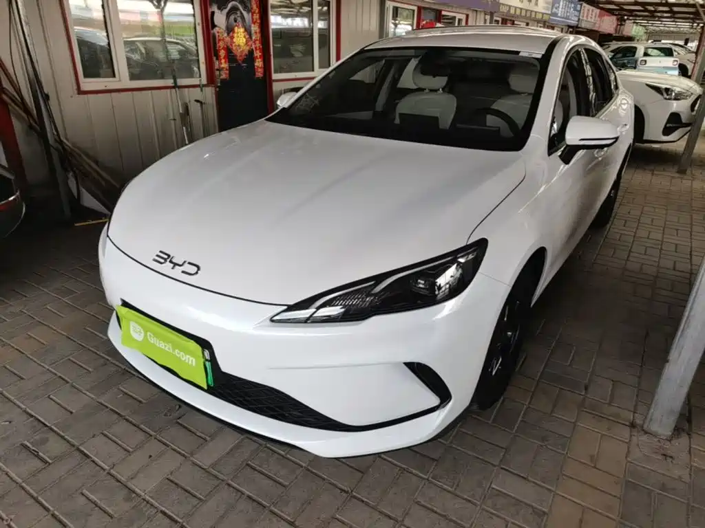 BYD Seal 05 DM-i 2025